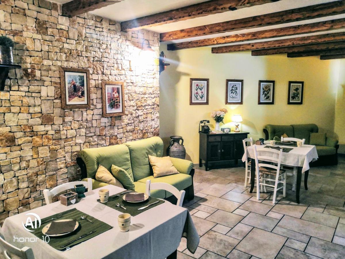 Bed & Breakfast Borgo Luna *